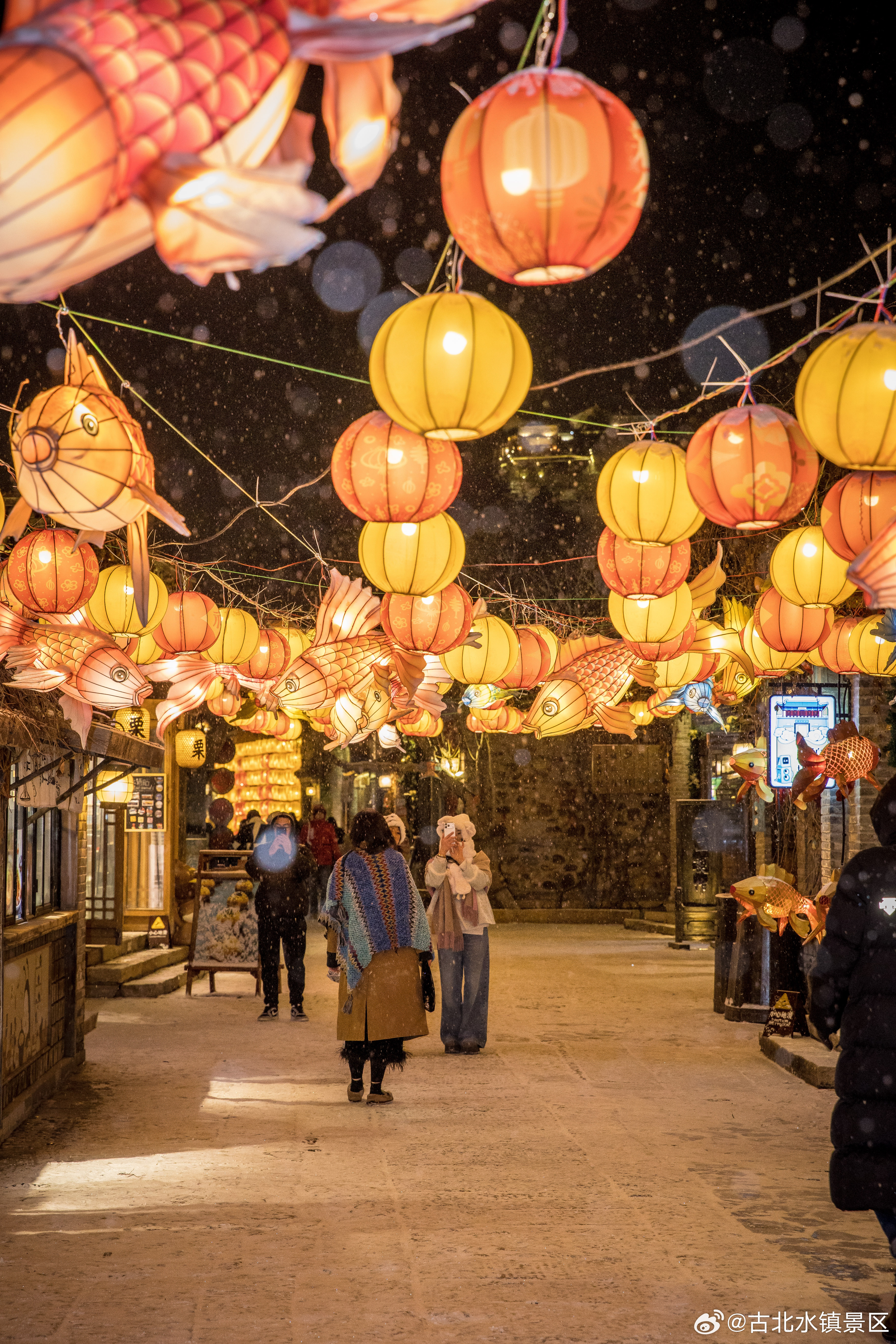 今日份的焦虑，就留在今晚的被窝里融化吧明天太阳升起时它只是你故事里轻轻翻过的一页