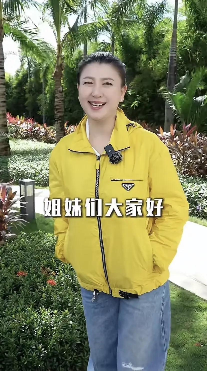 真的好烦这群明星哭穷卖惨啊！
已经是人上人了，还想方设法博同情。
我觉得绝大部分