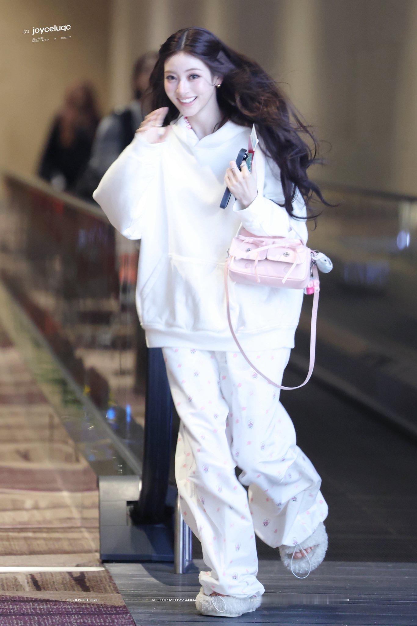 可爱的小兔子下班🐇 ​​​