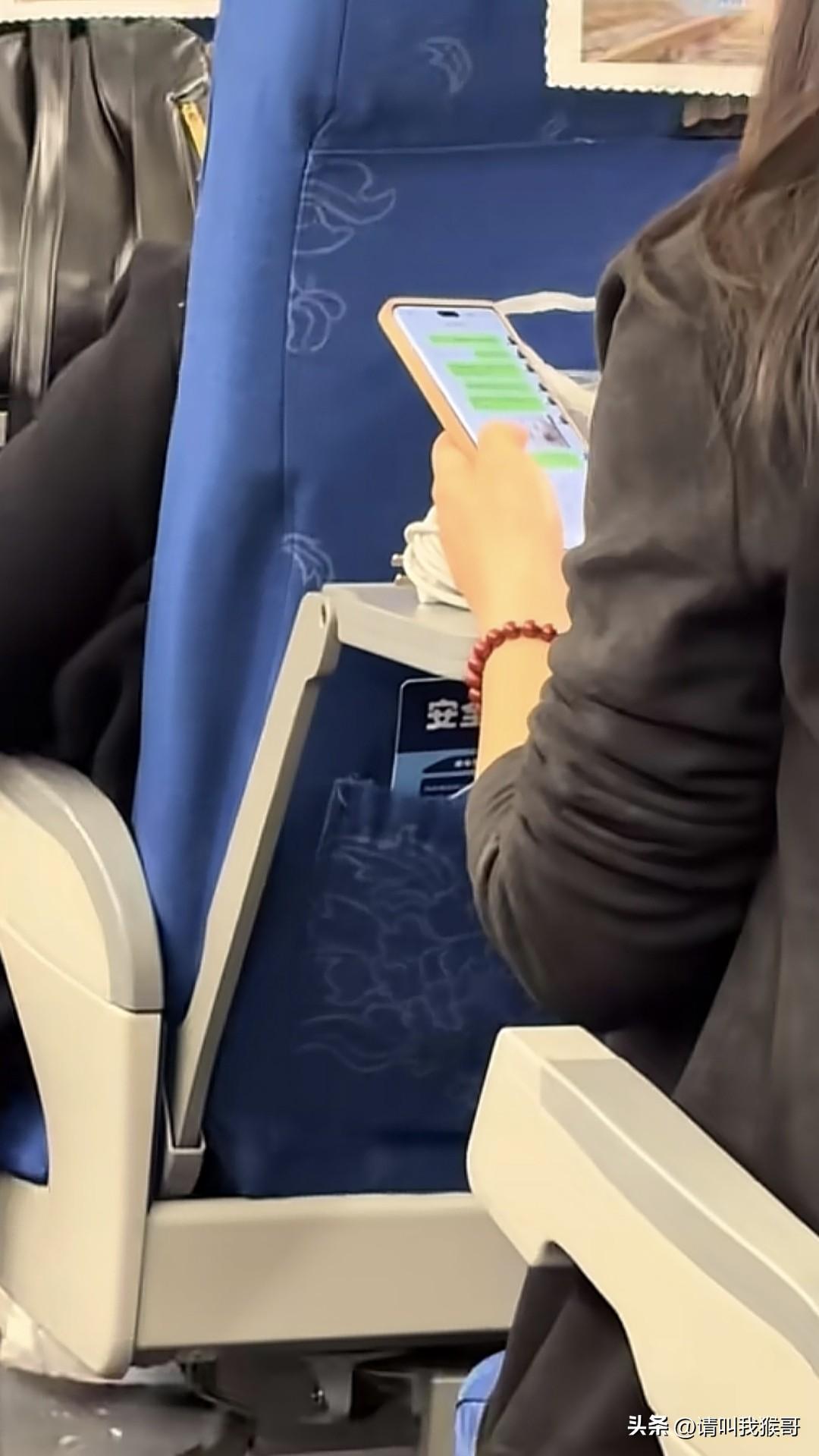 发了那么多的信息没有回，她该多难过呀