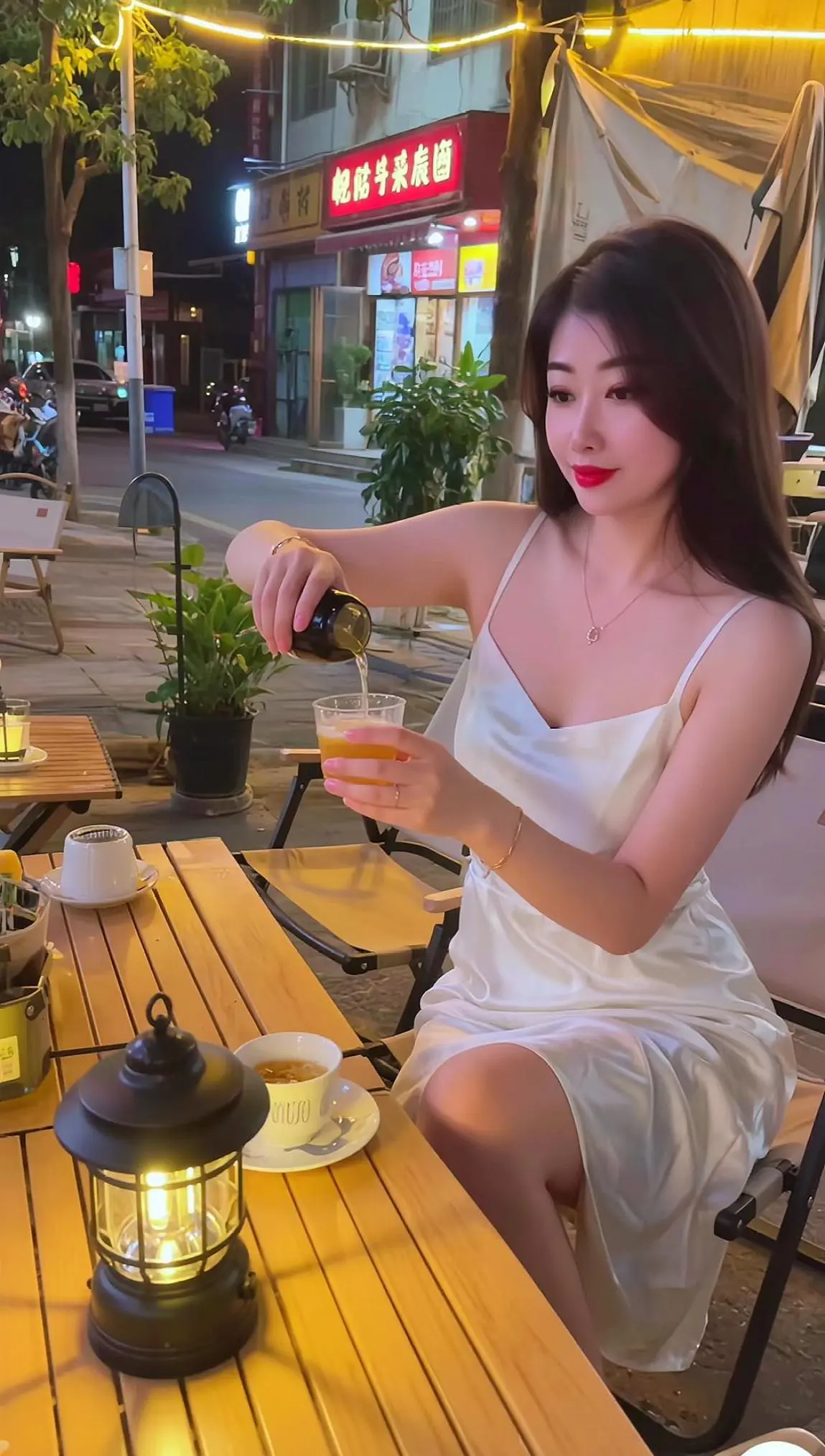 我没变，只是心情变了，我还是我，只是面对现实多了一份沉默。多了点沉默...