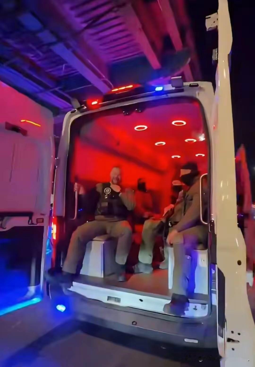 押解马杜罗游街，这还是那个自诩人权和文明灯塔的美国吗？
据海客新闻1月5日报道，