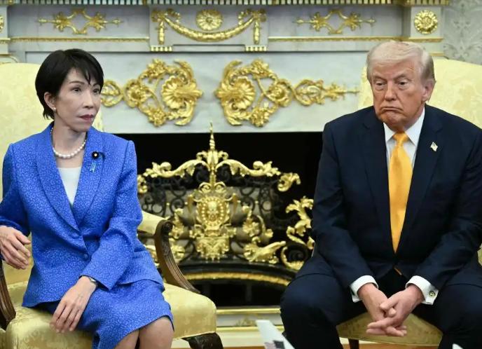 特朗普当众戳痛日本历史伤疤，绝非失言！高市早苗忍气吞声，藏着美日深层博弈。

特