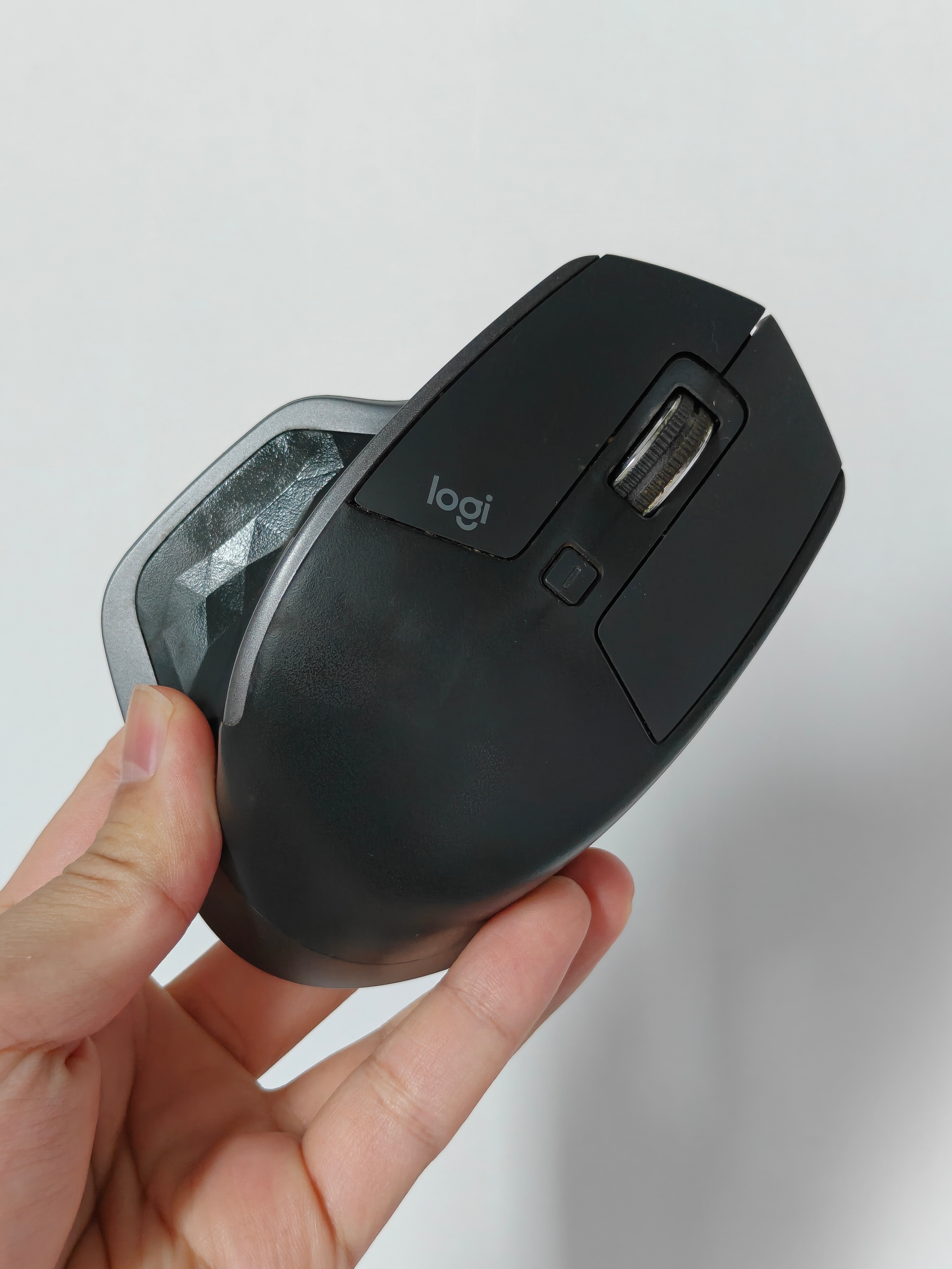 把 Master 3S 寄走了，发现它的盒子里是我之前用的 Master 2，以