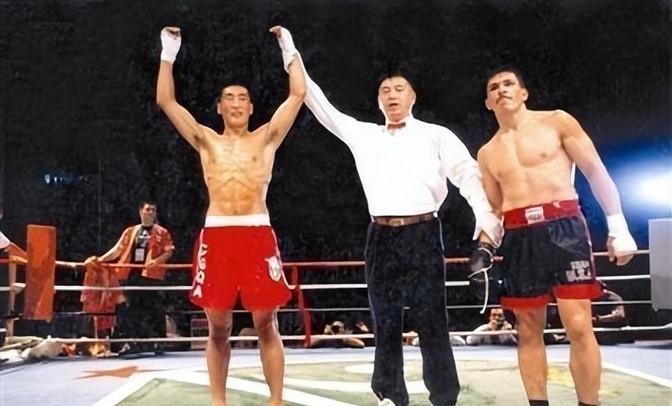 1995年，广东东莞，邵苗苗即将被处决的现场，她是东莞凤岗镇“6·29绑架杀人案