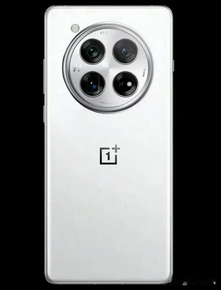 一加 Ace 3Pro 配置外观基本落定，坐等7月发布~

镜头模组依旧在左上角