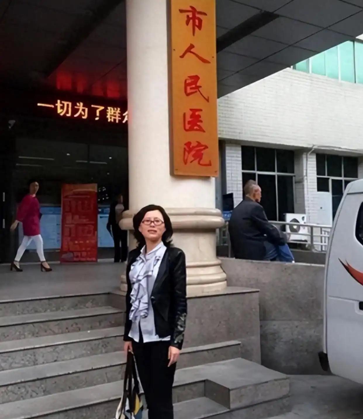 医疗反腐浪潮翻涌的这些年，有一个名字总会被反复提起——兰越峰。

很多人知道她，