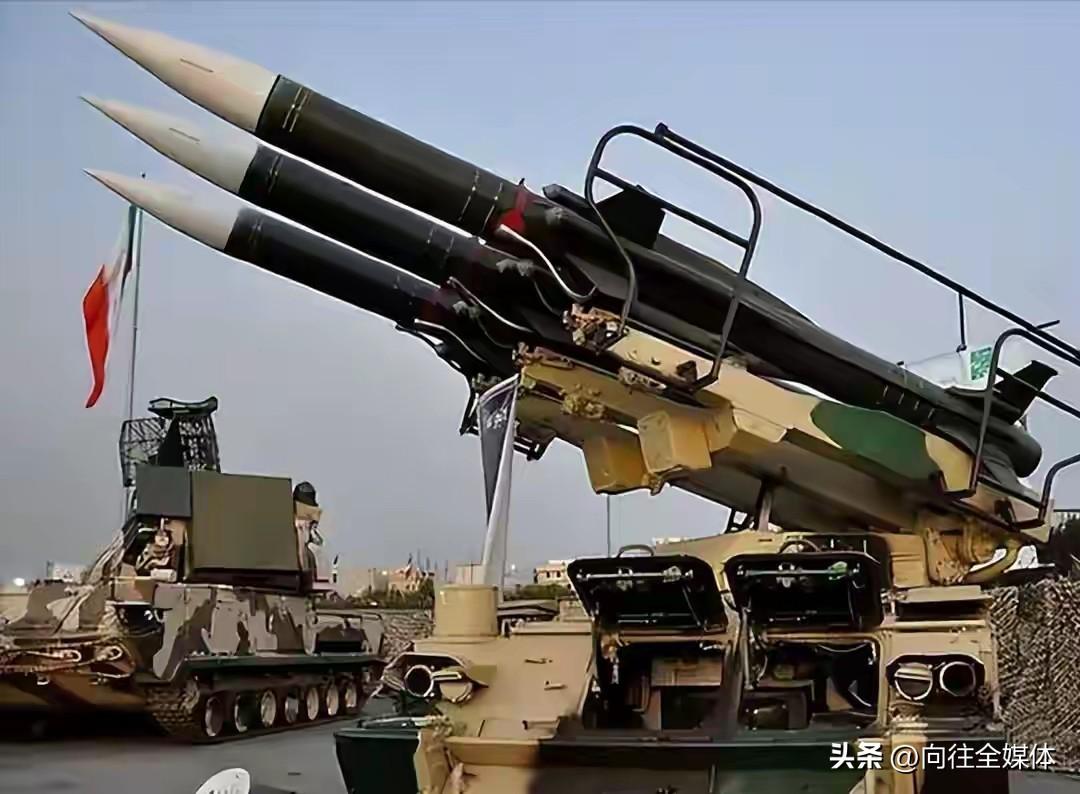 彻底疯狂！伊朗封海峡、炸航母、击落美机，特朗普面临逼宫！
 
中东彻底失控！伊朗