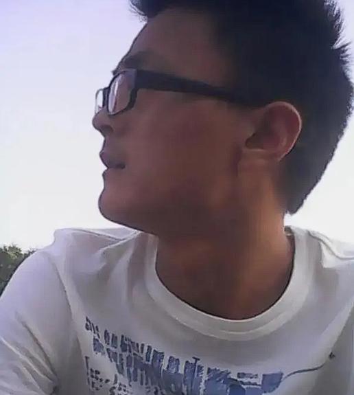 在广西南宁，一名年近30岁的男子因还没有女朋友，于是请堂弟帮忙介绍对象。万万没想