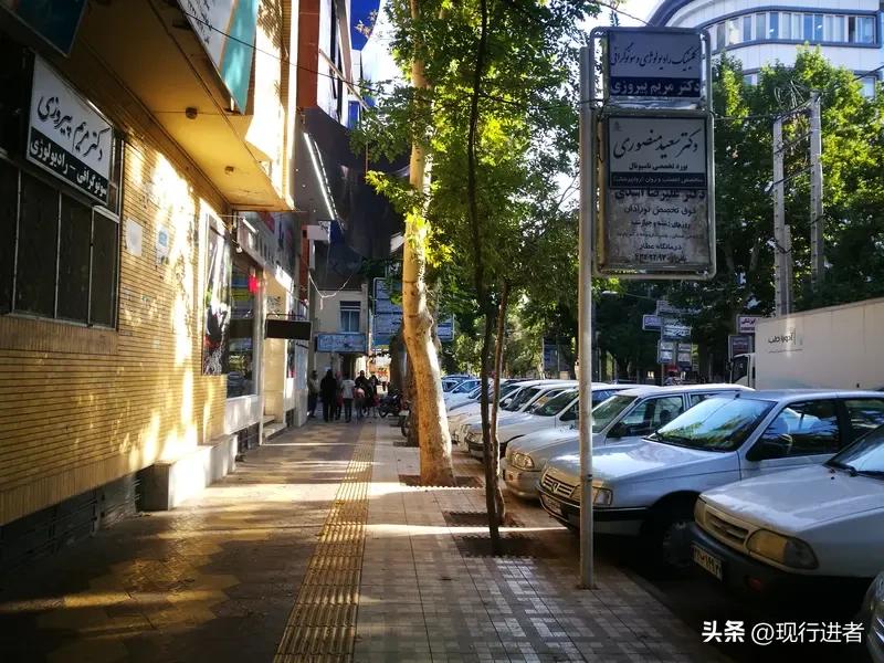 新闻报道伊朗一所小学遭袭事件已造成148人罹难，95人受伤。事发时170余名7-