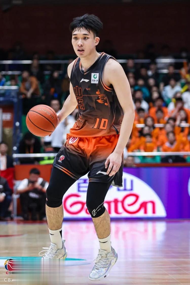 山东男篮官宣 谢智杰1年租借至山西男篮 马延东2年租借至同曦男篮