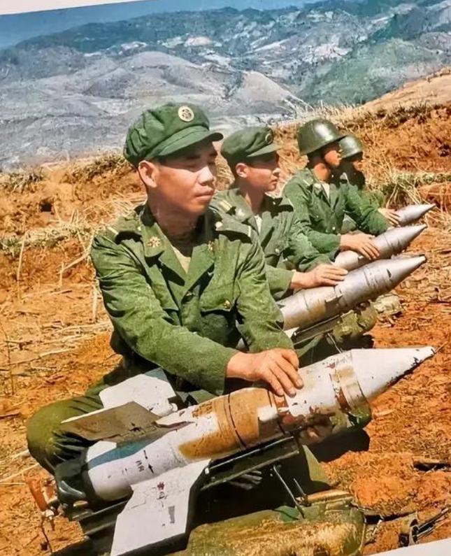 不少人说当年，苏联陆军有5万辆坦克，中国为其准备了10万枚反坦克导弹！

上世纪