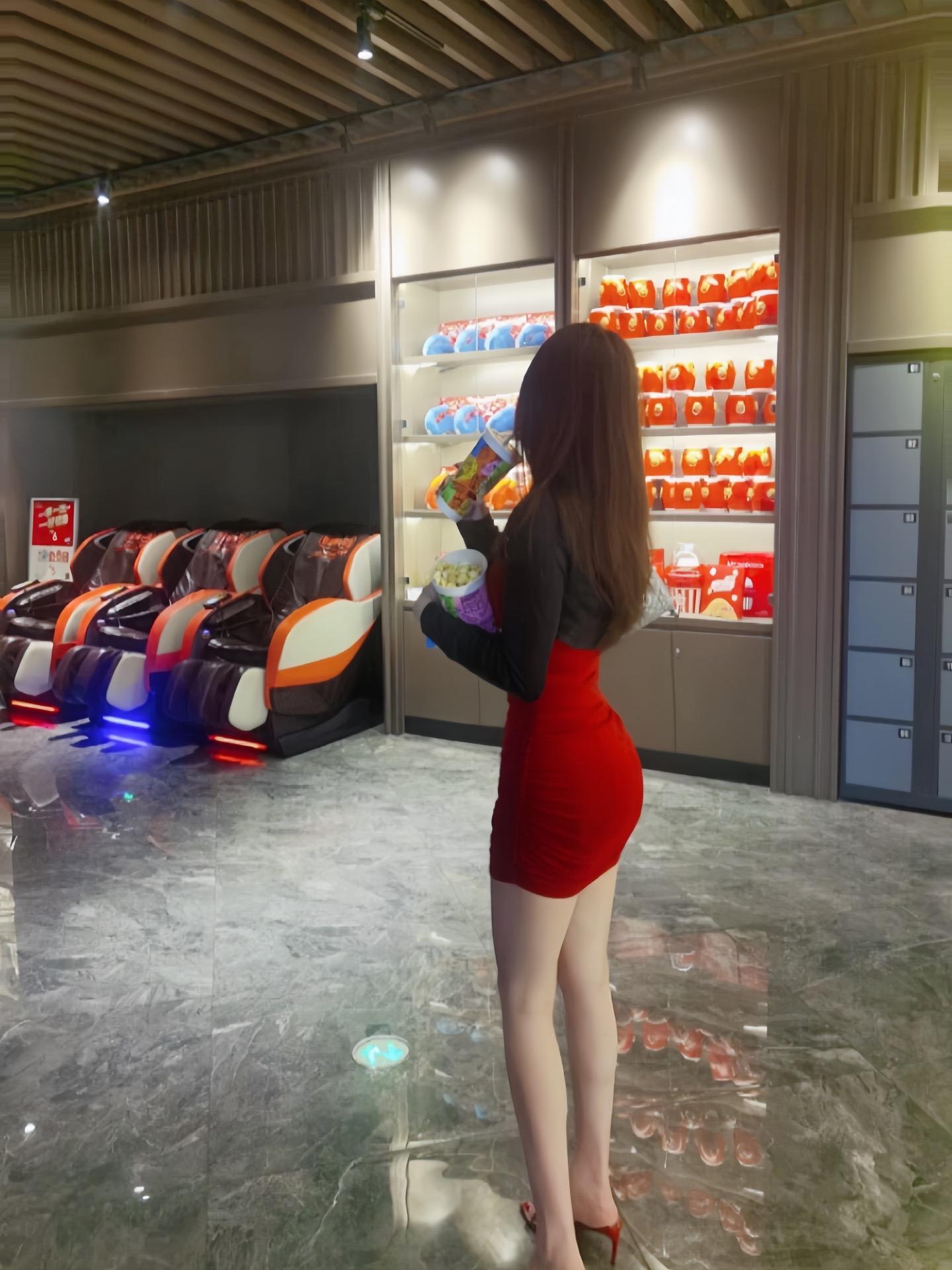 我老公不爱回家 还让我和他女朋友的老公吃饭