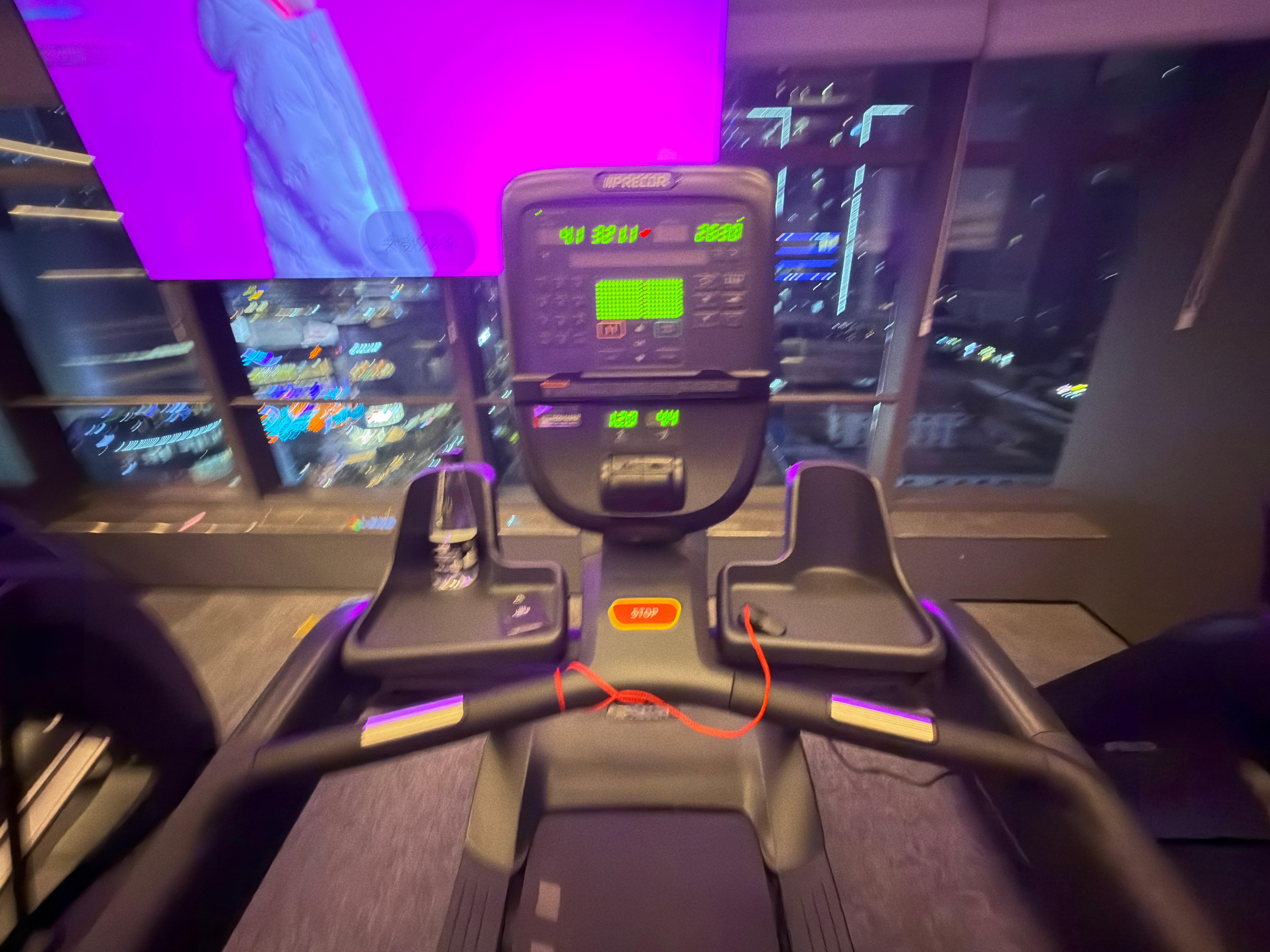 出差，也不能断！锻炼继续走起，第54天！ᕦ(ò_óˇ)ᕤ 