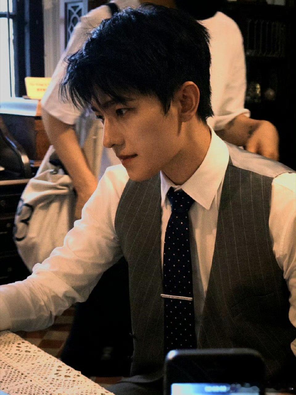 坐等腾讯视频，看杨洋定不让江山！杨洋不让江山官宣 不让江山官宣杨洋