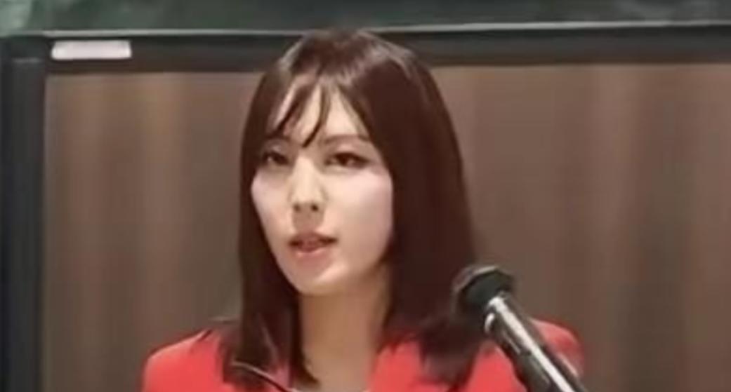 日本 女作家曾发出警告：如果中国对日本使用了“ 核武器 ”，那么日本即使有百万人