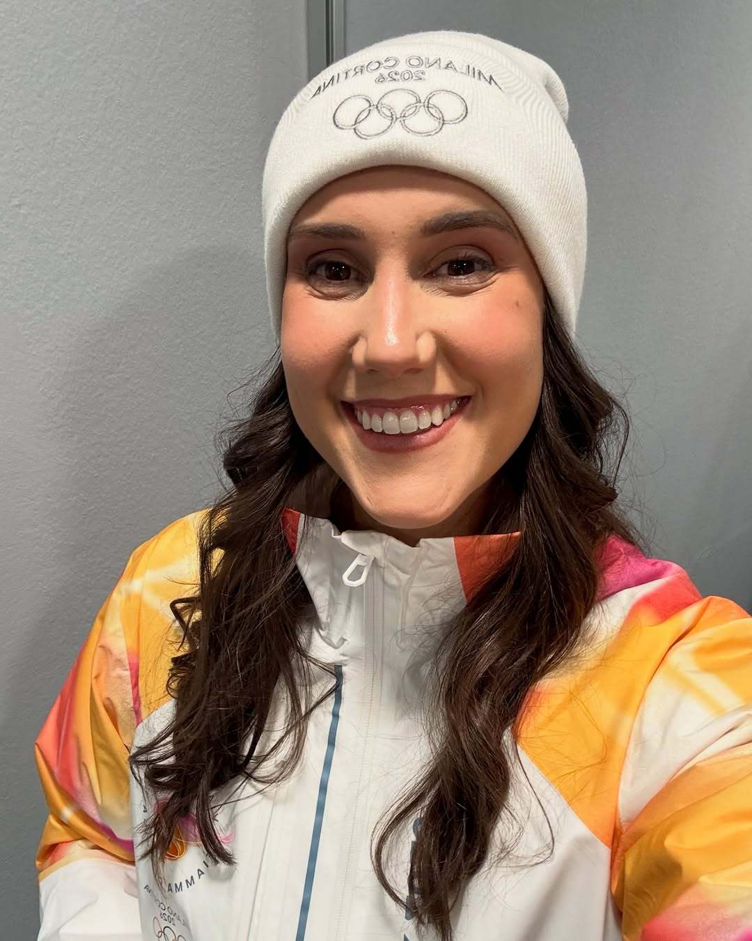 达内西更新社媒，享受荣耀时刻！冬奥会