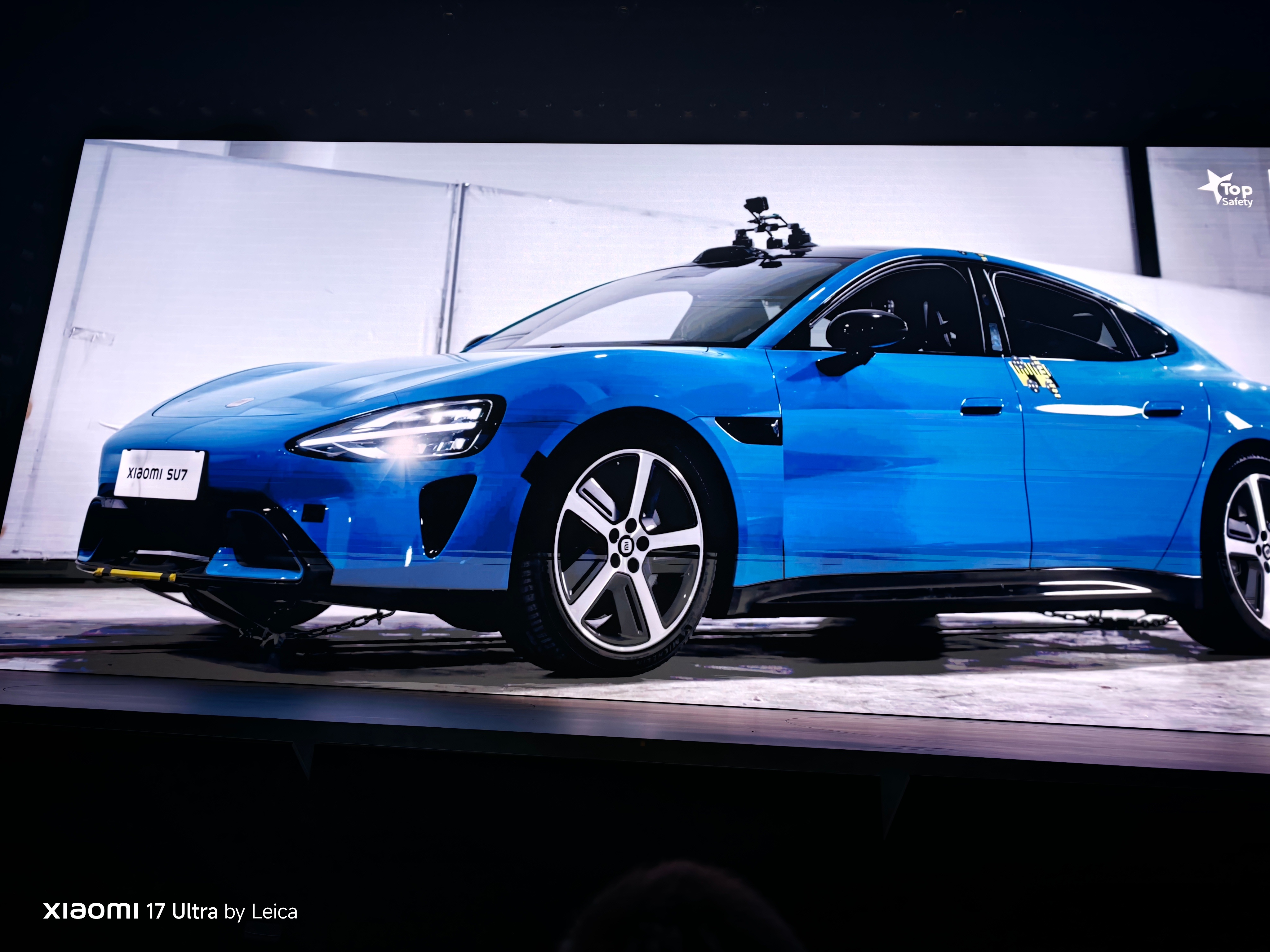 中汽研的60码时速碰撞，相当于120码的时速碰撞到墙的测试效果 