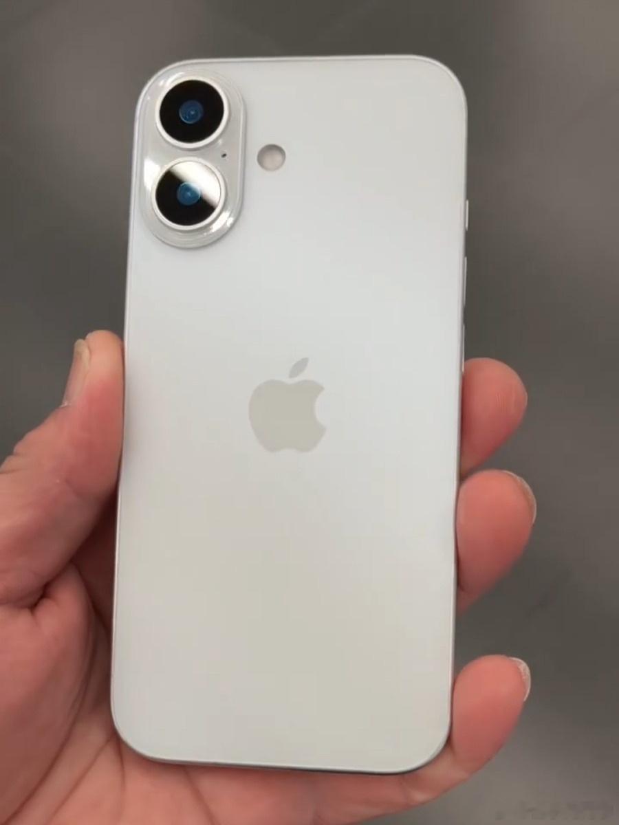 哪些苹果产品会率先涨价iPhone手机的基础款应该会保持原价，毕竟基础款是基本盘
