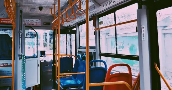 本周末，贵阳公交开通贵阳轨道交通1号线摆渡专线