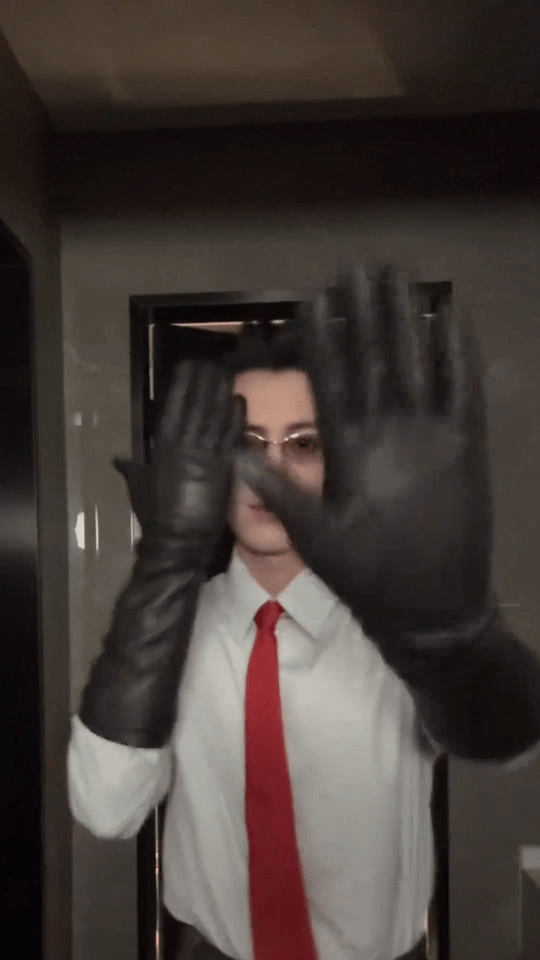 主包这波安利太到位了！《Pretty》的魔力就是让人看着看着就跟着扭起来，颜安等