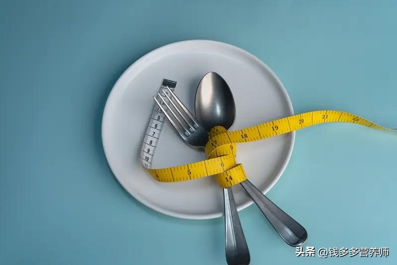 减肥瘦身期嘴馋了怎么办?
不用节食，掌握这三点，一个月轻松瘦两圈！

还在靠饿肚