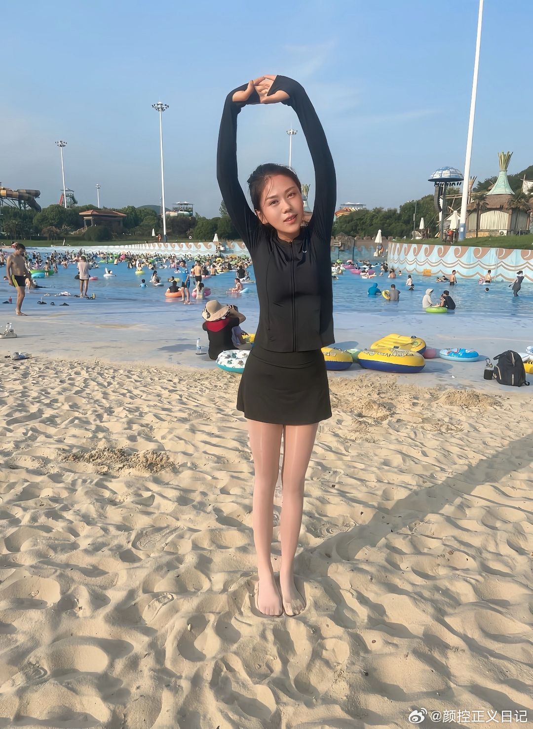 约拍 夏天就还去玩水美女