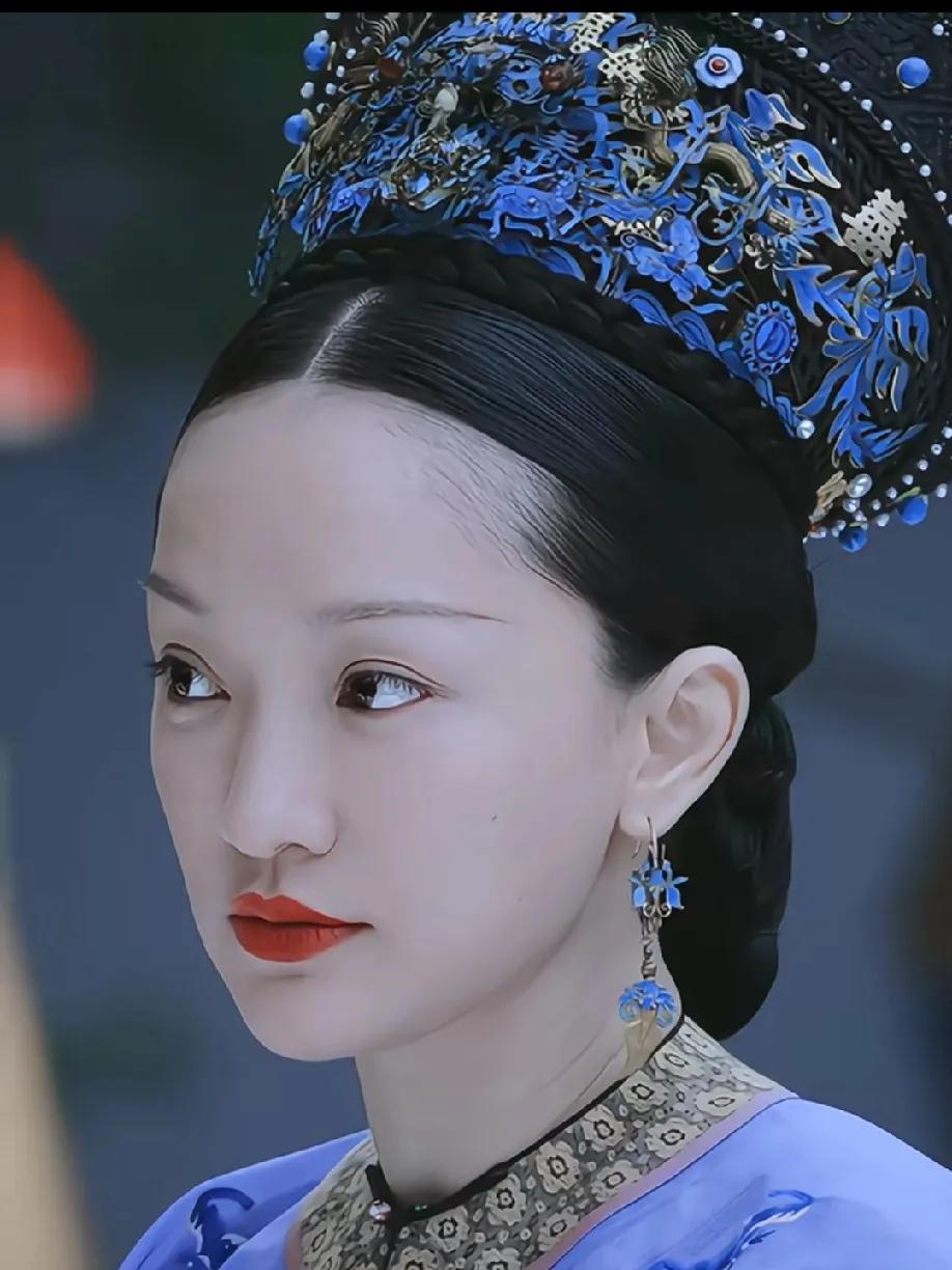 说真的，如懿的行头是真没话说——每套衣服、每件头饰都透着精致，单看细节那质感绝了
