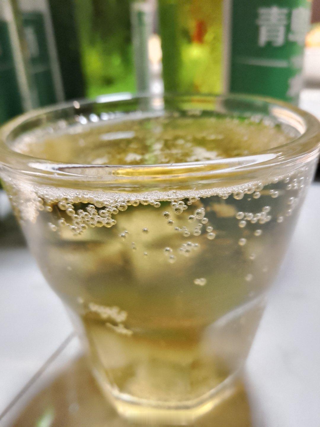 喝吧🍻   我有一杯酒 足以慰红尘 
