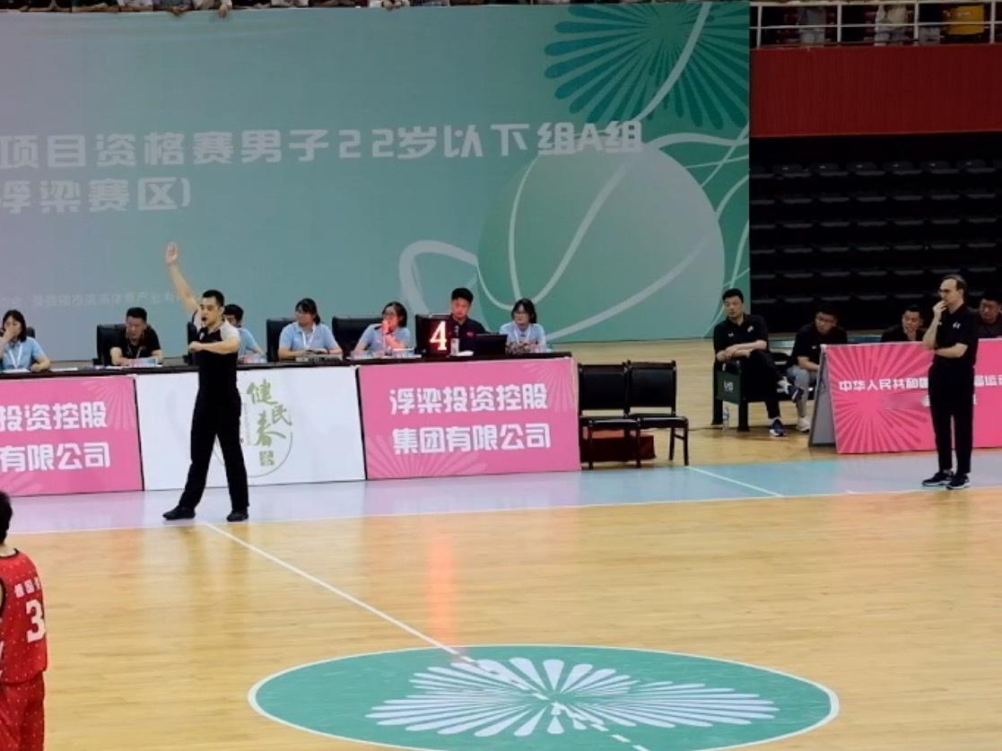 乌戈洛佩斯名义上在U22辽宁队是个助理教练实际上[干饭人][馋嘴]面对江西队开局