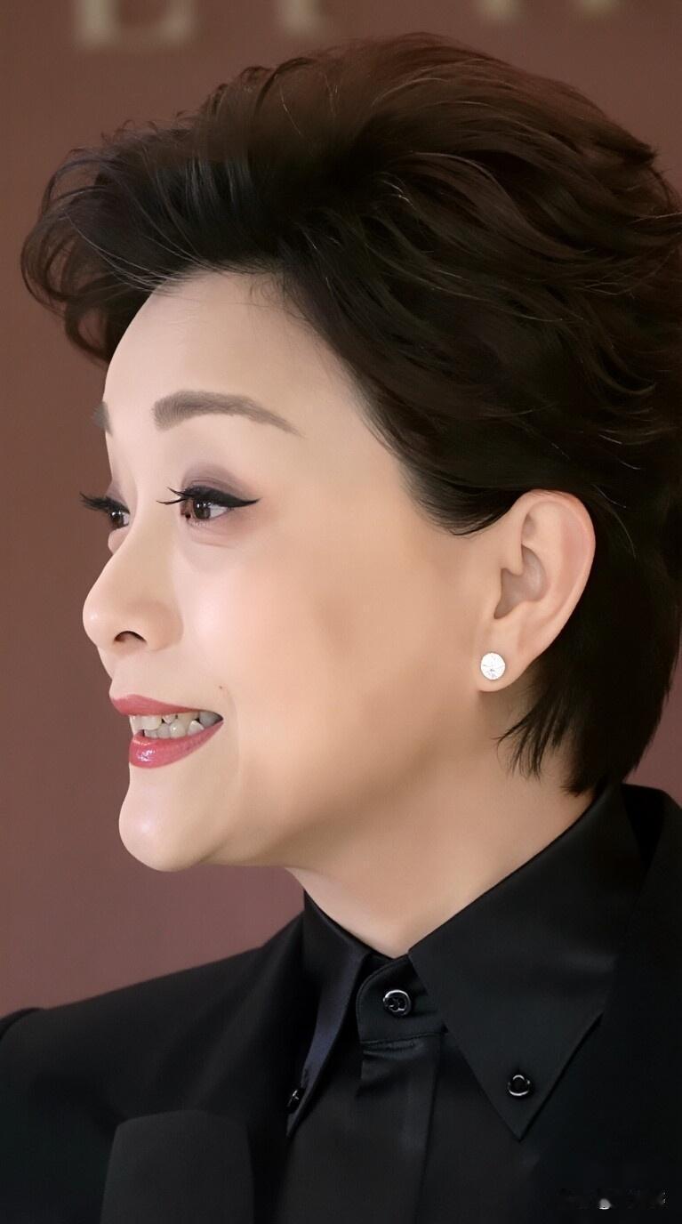 58岁的杨澜