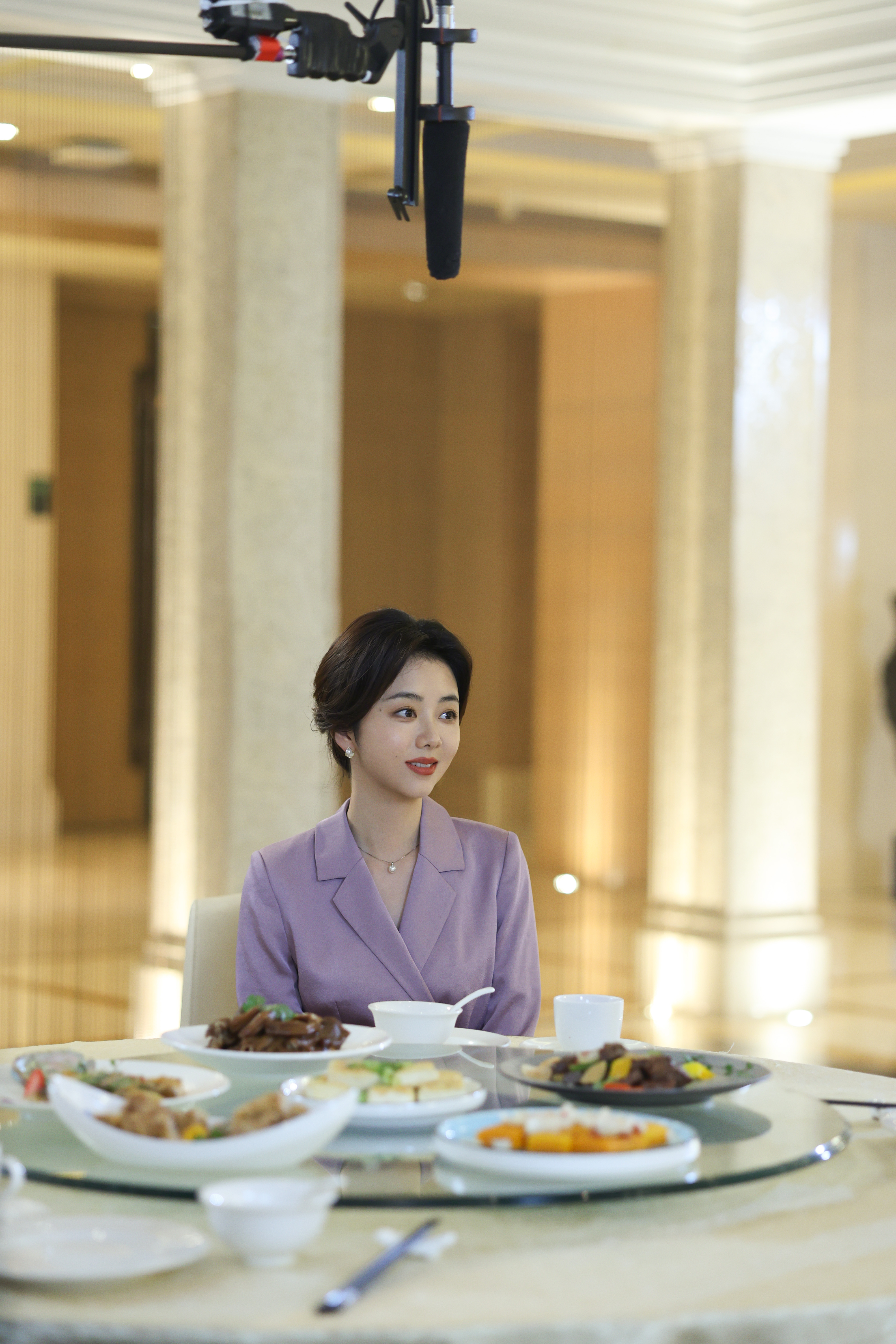 谭松韵 🍻谭松韵我的山与海越过山海，方婉之从被命运推搡向前，到成为自己人生的掌