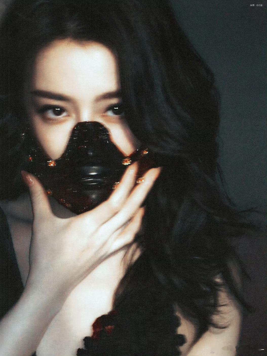 迪丽热巴钰珑 dlrb 迪丽热巴功夫女足 dlrb 迪丽热巴卫蓝“我想尝试新鲜的