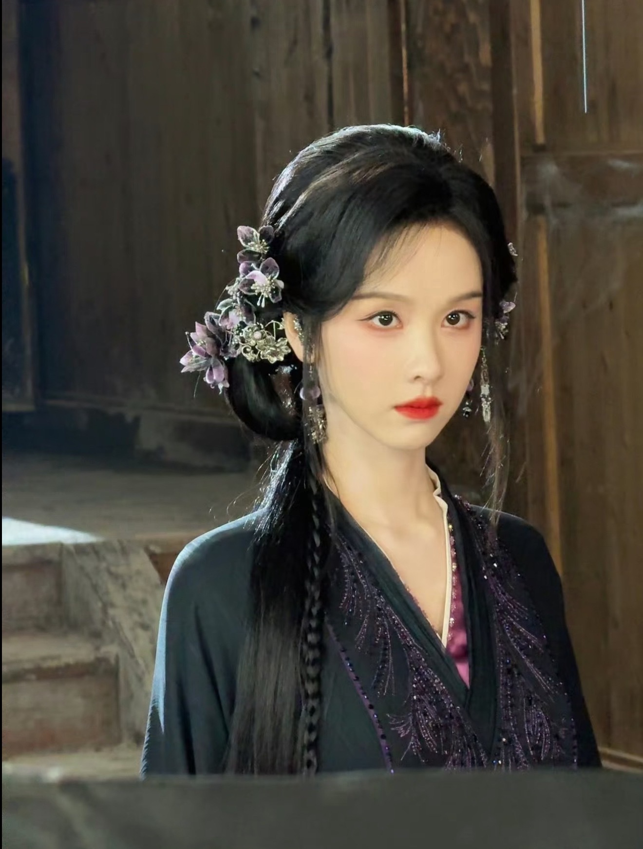 嘟嘟说自己会继续努力的，其实陈都灵是我看到演技进步最直观的，没有之一，左耳那会她