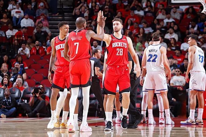 申京本赛季各项数据已经爆炸

场均23.4分的超级得分手+10.4的顶级篮板手+