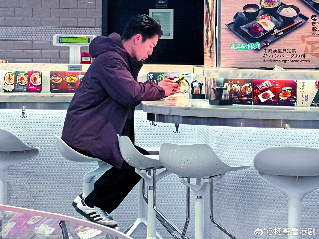 吳偉豪螢幕前艷福無邊周旋女神之間 私下常獨來獨往感孤單.現年27歲、外形俊朗陽光