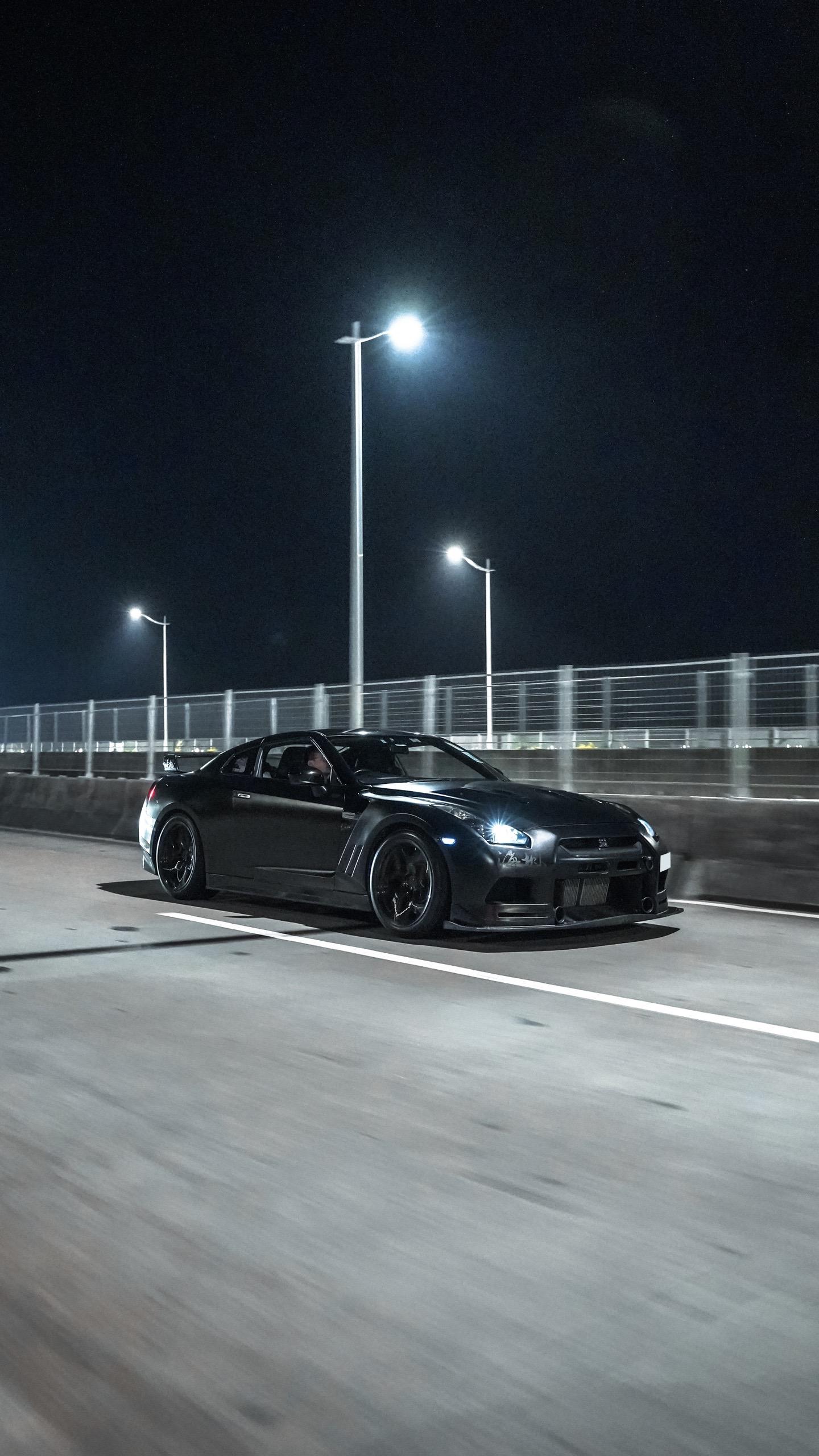 在端城駕駛一台戰神機器.