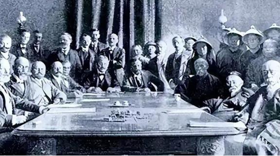 清朝灭亡，仍欠外国7.3亿两白银，这笔烂账，毛主席如何解决的
 
从1840年鸦