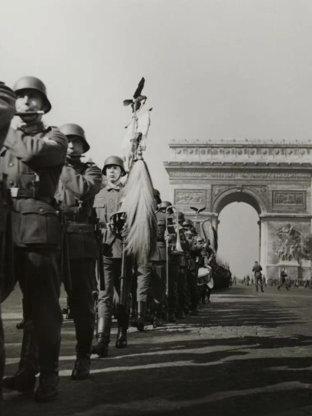 历史知识1940年，德国占领时期的法国巴黎 ​​​