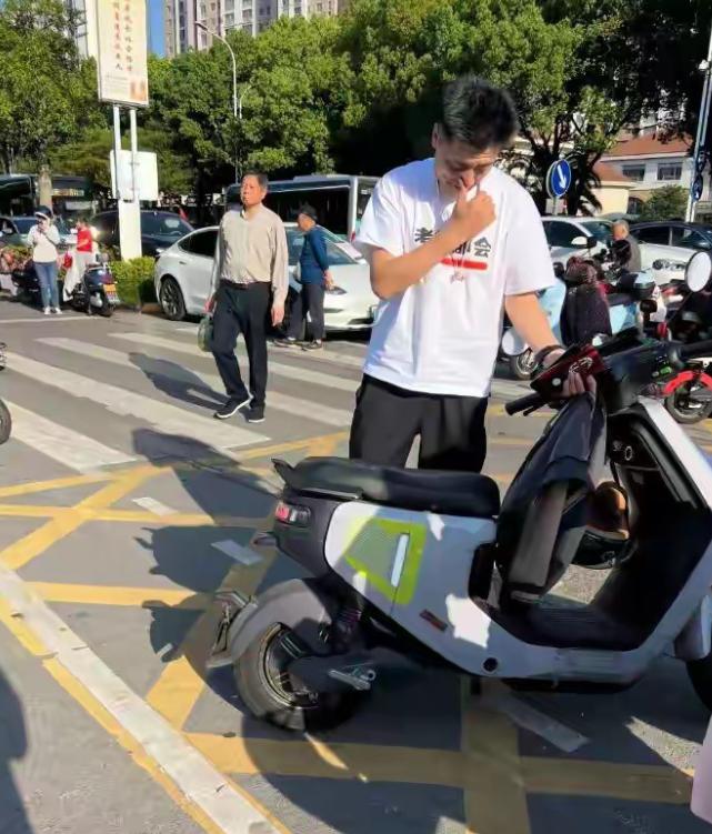 张雪峰去世头七这天，公司总经理武亮发了一篇长文悼念，里面不仅说了对公司未来的安排