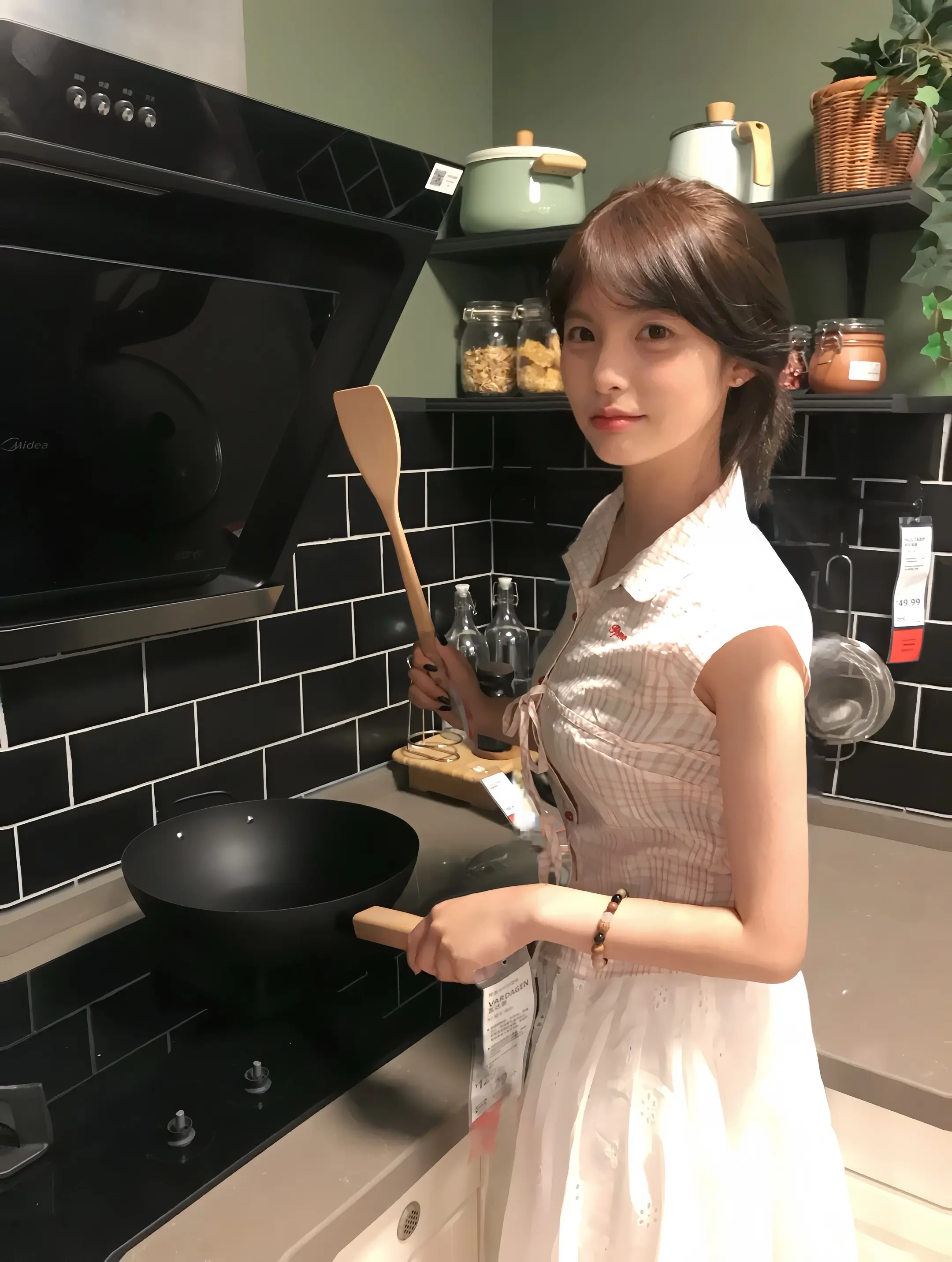 我想我的OK绷是一个可爱的人类和一只小猫咪