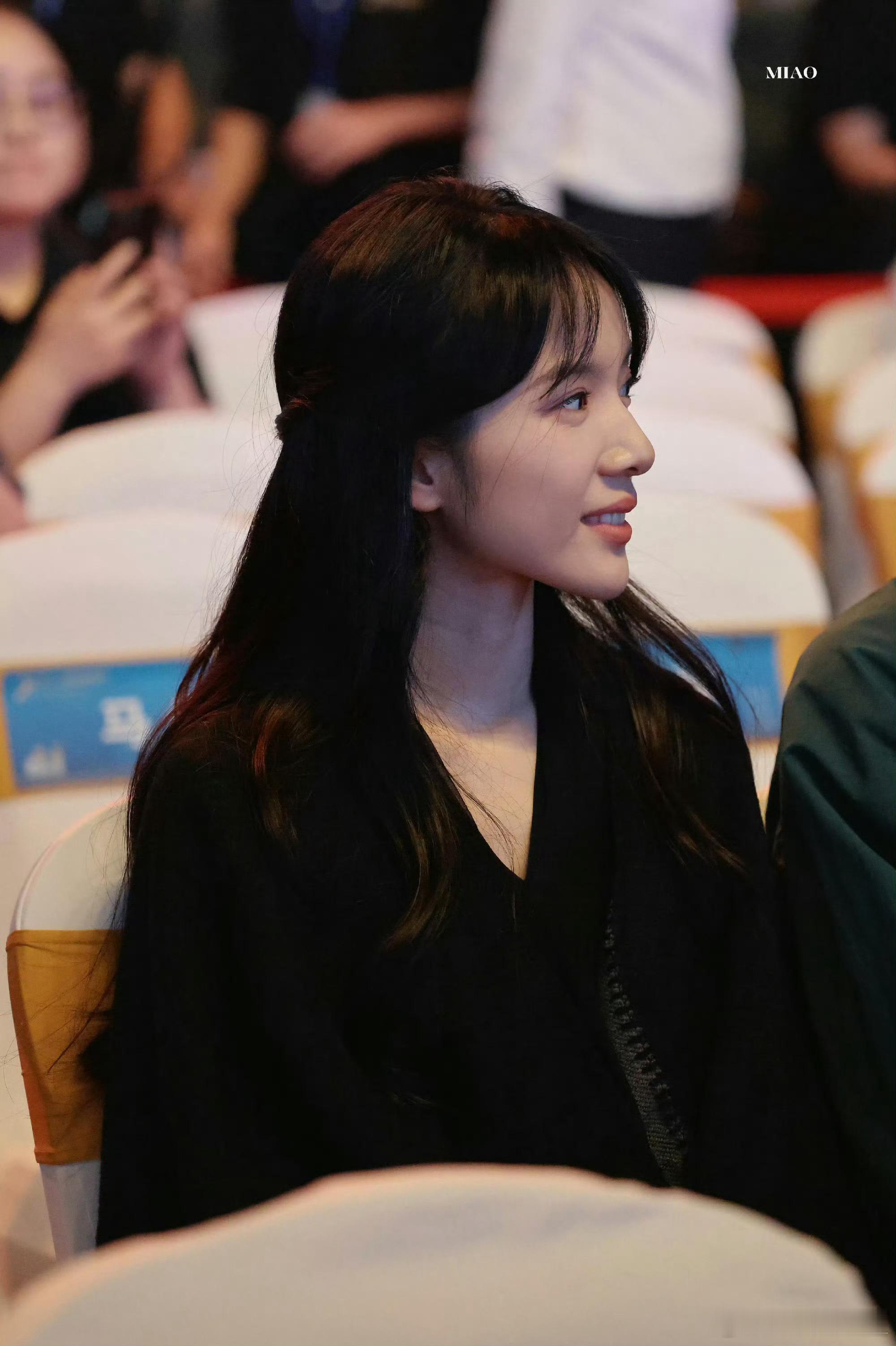 李思潼金鹿奖影后虽然是意料之内因为整个热度后劲都是遥遥领先其他竞争者，但第一部电