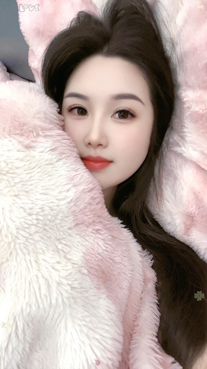 如果伤心的人走不出回忆。就让曾经的爱埋葬在原地。如果爱是一场剧 注定分...