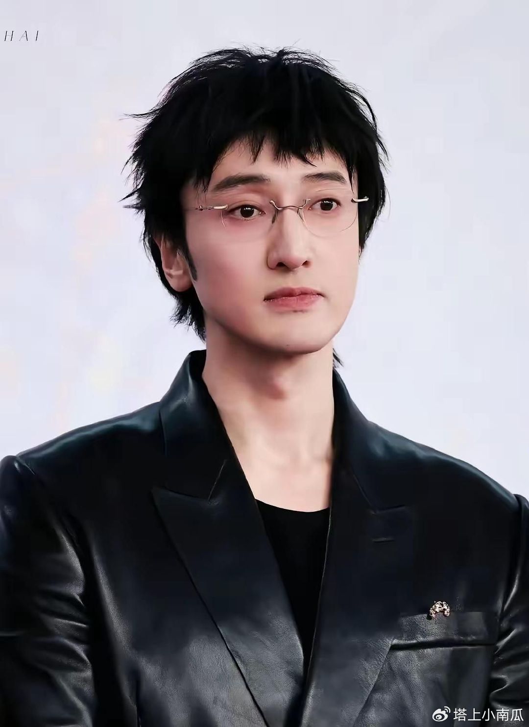 导演们应该看得出来了王传君不合适演好人也不合适演穷人，他应该最合适出演斯文败类的