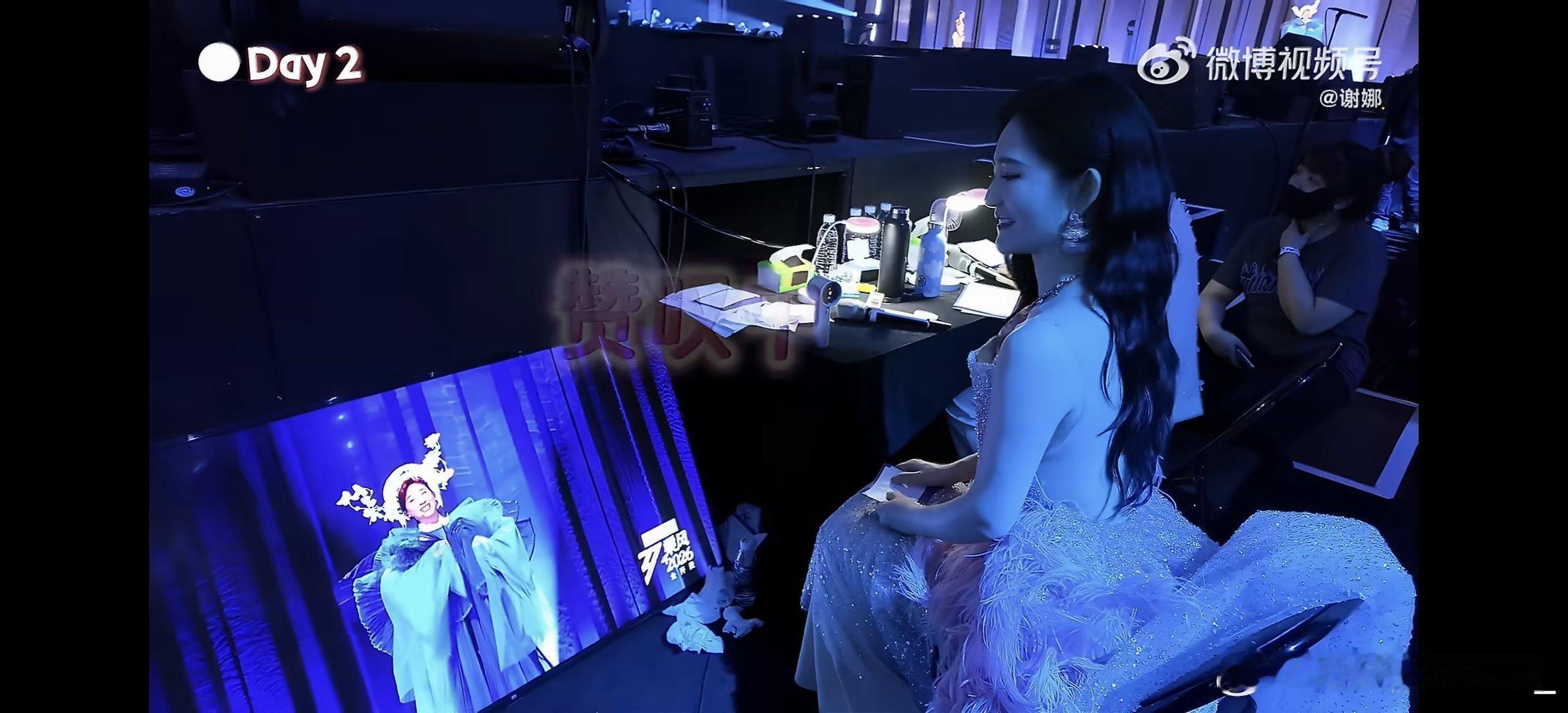 谢娜回应在女综无代餐谢娜她发自内心珍惜身边每一位女生，温暖又治愈，这份善意本来就