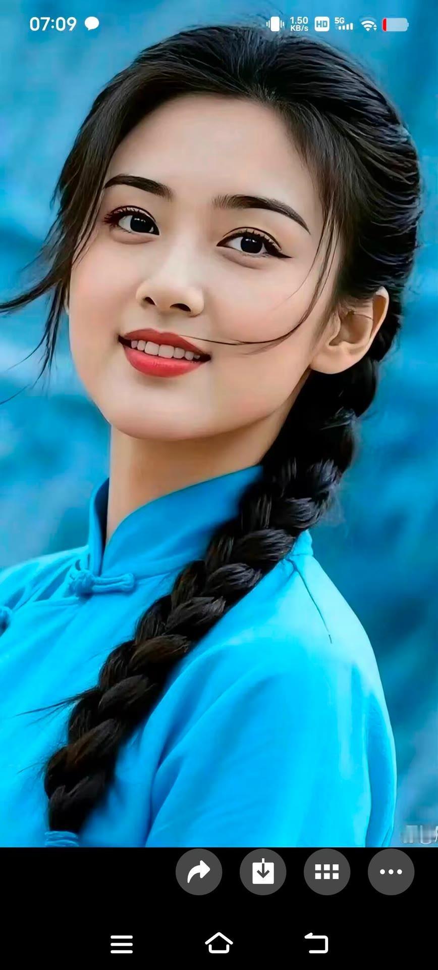 元气少女，蓝衣飘飘，微笑如春光