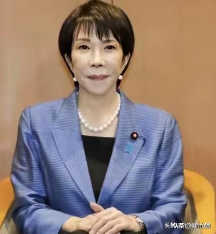 高市早苗坐在官邸里头盯着盘面呢，日元已经跌穿了161.75了。

这数字离198