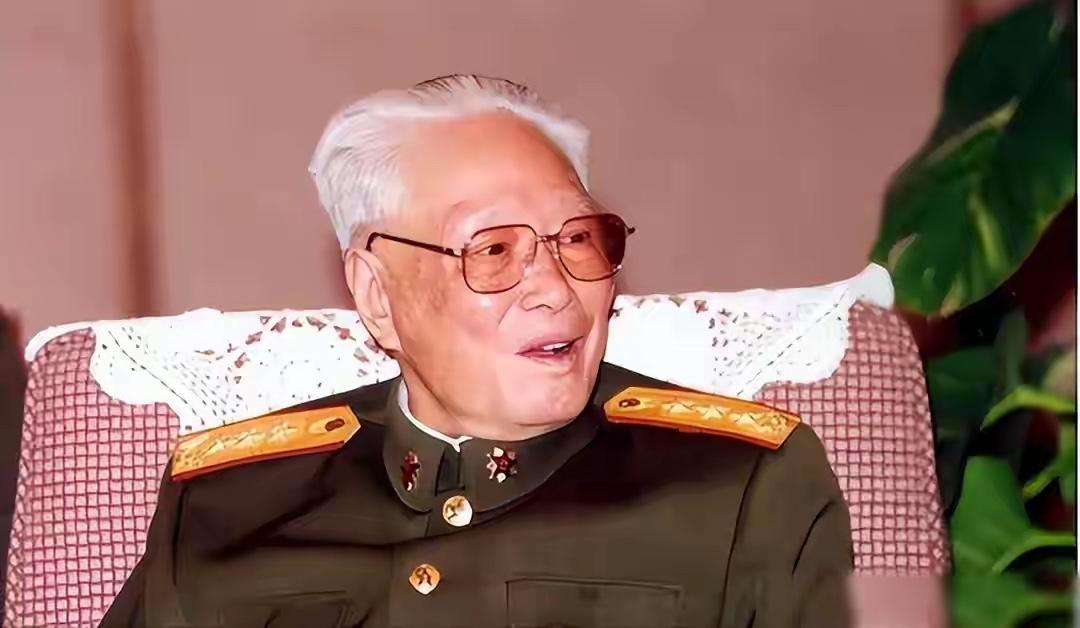 一位开国中将，1985年被免去副总参谋长、中央委员职务。彼时他已是71岁高龄，本