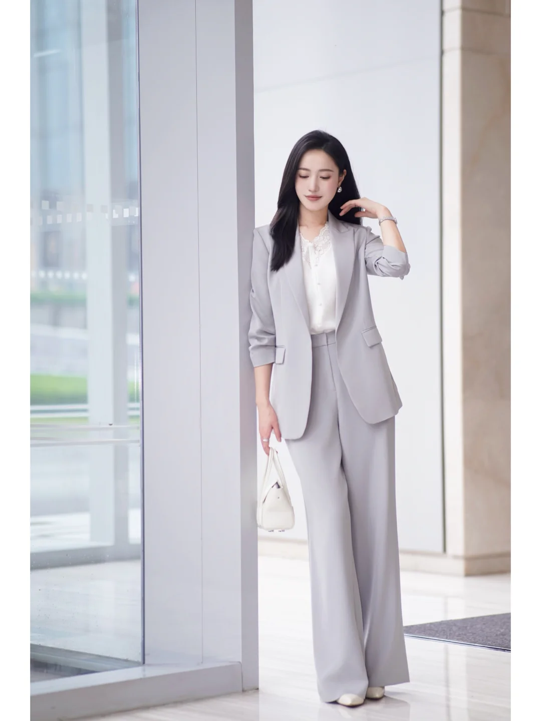 淡人通勤｜灰色西装套装的气质高智感