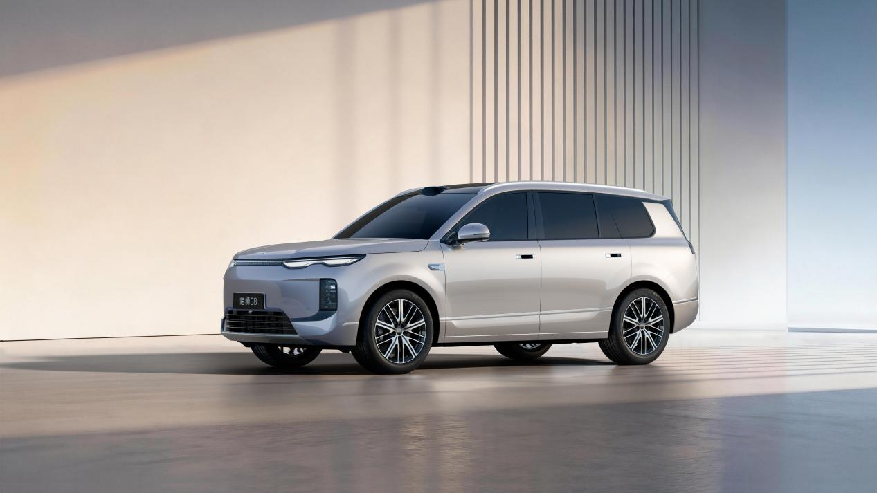 海洋8系北京车展双车亮相，双旗舰根治出行焦虑4月24日，第十九届北京车展开幕。比